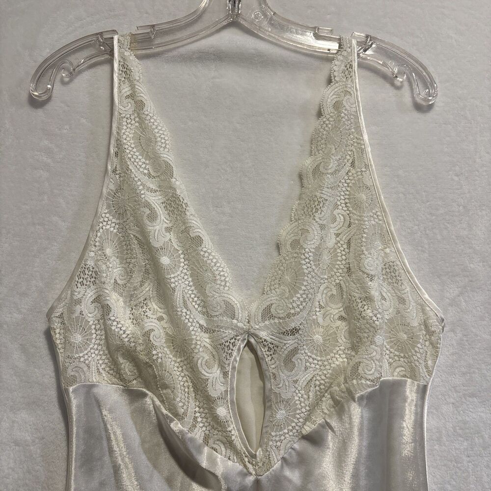 Victoria's Secret Gold Tag Ivory Satin Lace Bridal Nightgown Lingerie Size Small
